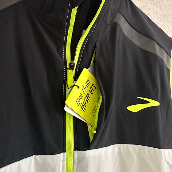 Brooks Jackets & Coats Brooks Mens Carbonite Running Vest Reflective Poshmark